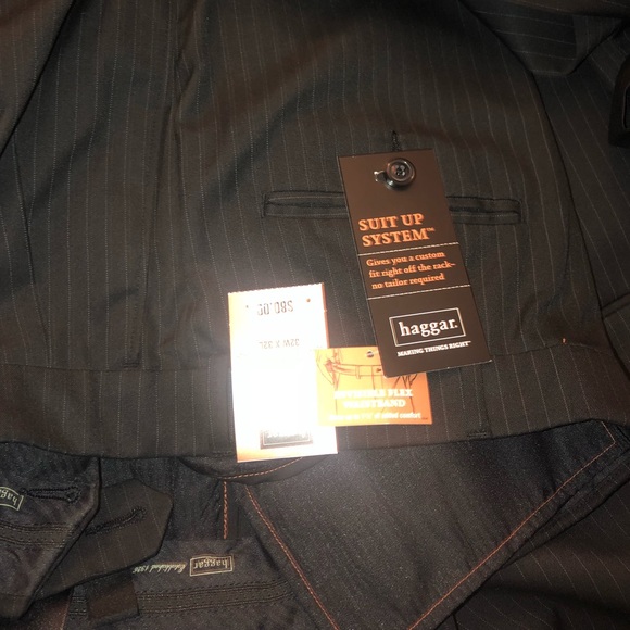 Men’s suit - Picture 1 of 2